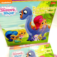 Dinosaurus di halaman rumah
