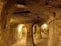 Image of Ada apa di bawah tanah