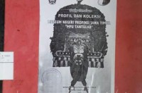 Buku panduan profil dan koleksi Museum negeri propinsi Jawa Timur Mpu Tantular