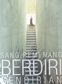 Image of Sang pemenang berdiri sendirian